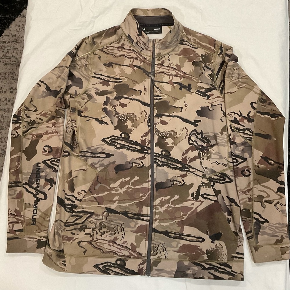 Under armor threadborne camo moderate weather hunting jacket size large loose